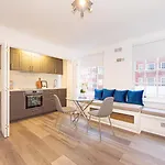 Sg, Boutique Mayfair Central London Apartment
