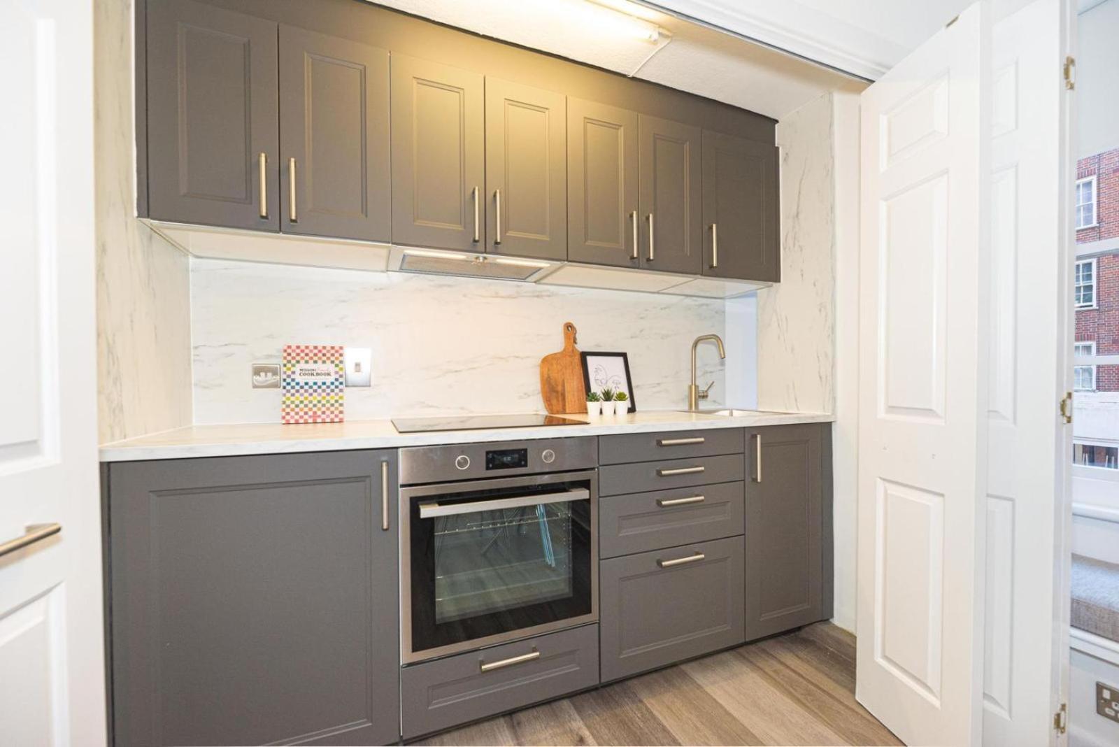 Sg, Boutique Mayfair Holiday home
