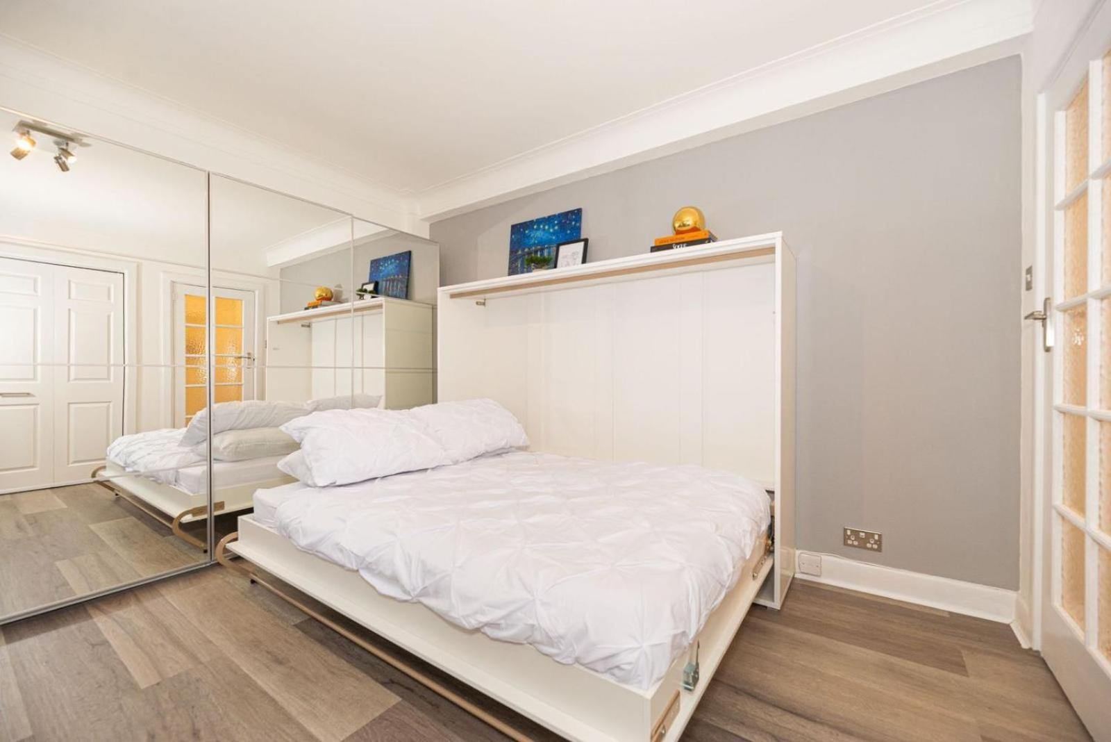 Sg, Boutique Mayfair Holiday home