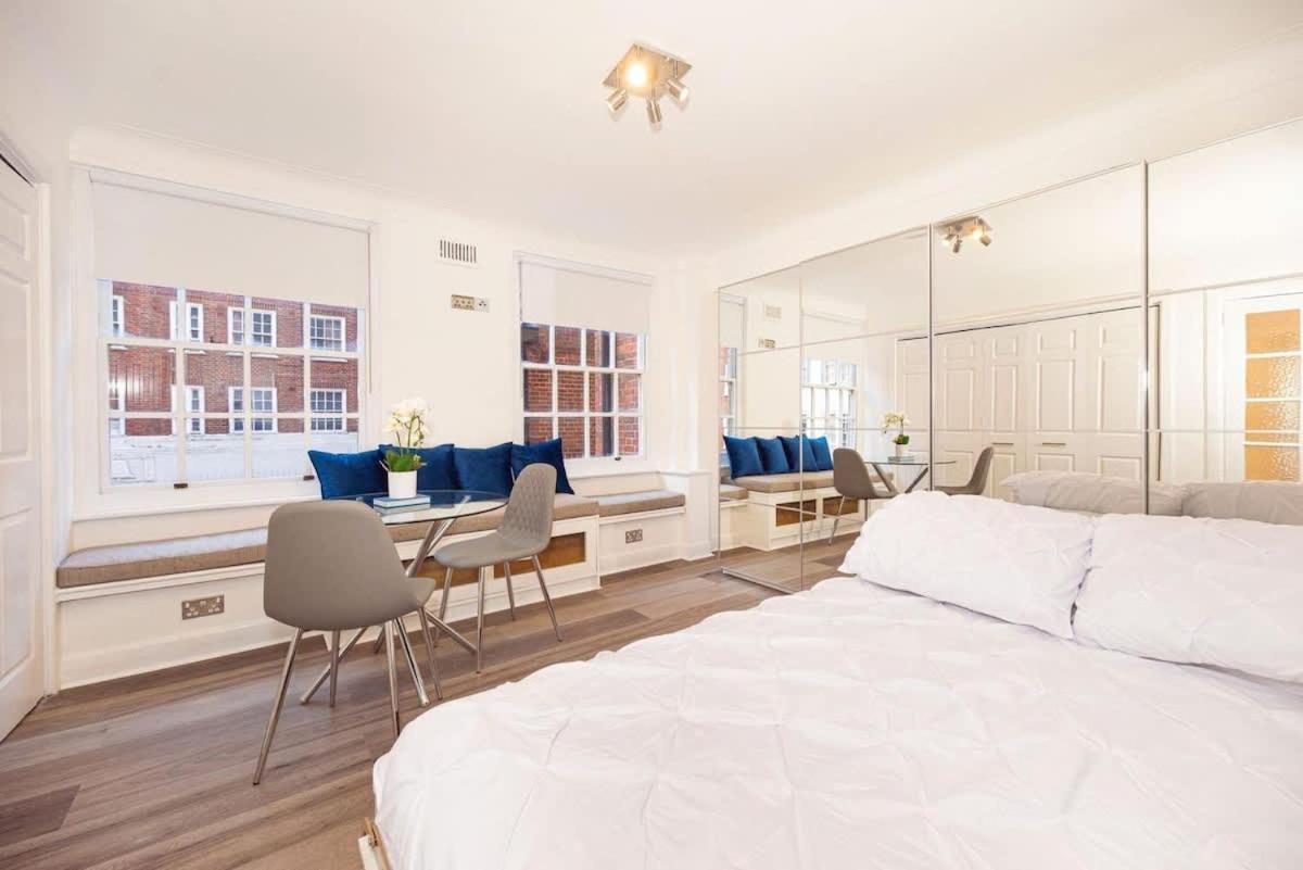 Sg, Boutique Mayfair Holiday home